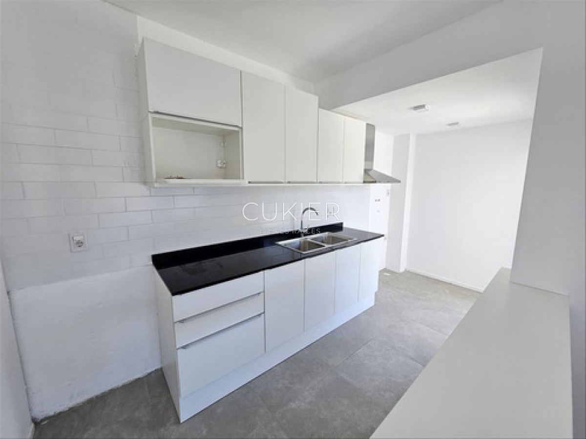 Apartamento ID.4617 - Apartamento En Venta De 2 Dormitorios Playa Mansa