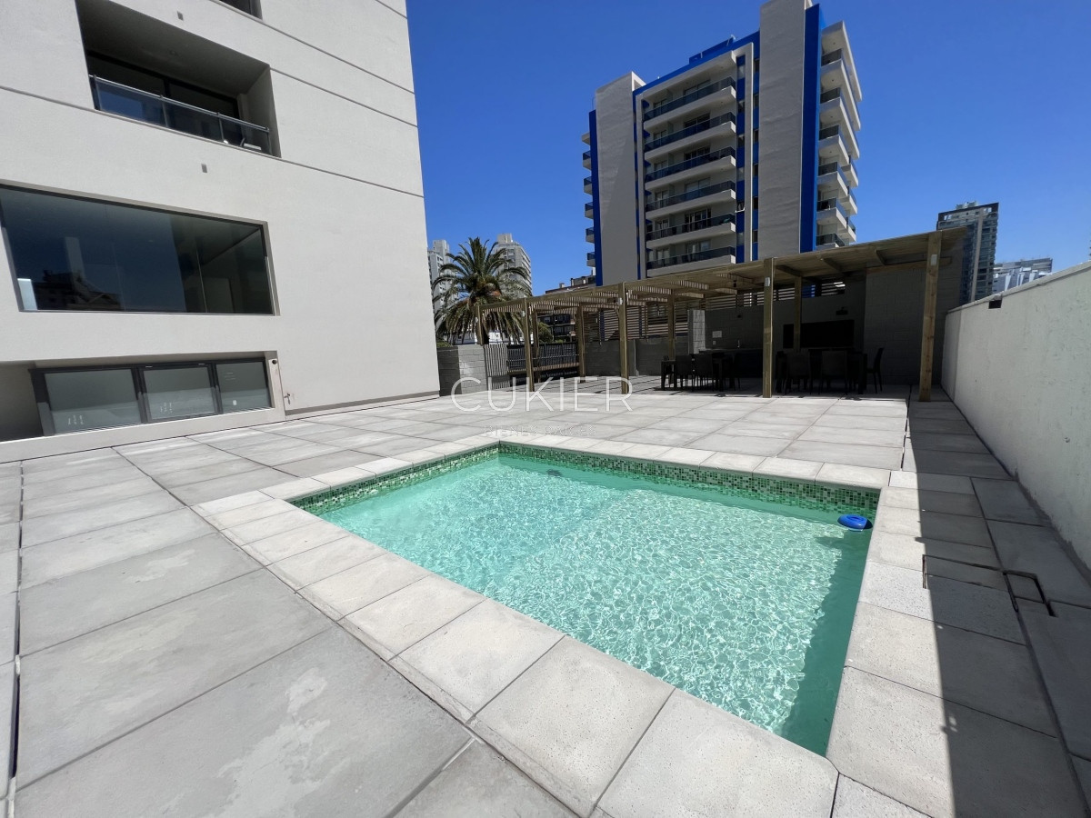 Apartamento ID.4011 - Se vende apartamento 2 dormitorios en edificio moderno con servicios IDEAL RENTA 