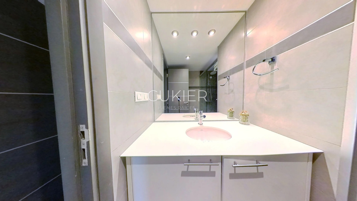 Apartamento ID.2611 - Venta de espectacular duplex penthouse en Terrazas de la Laguna primera linea Playa Mansa de 3 suites