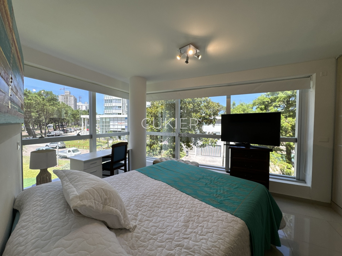 Apartamento ID.3553 - VENDO APARTAMENTO 3 DORMITORIOS EN EDIFICIO CON SERVICIOS ZONA CANTEGRIL