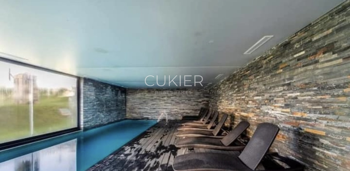 Apartamento ID.4121 - Venta de apartamento 1 dormitorio en primera linea mansa edificio Sea Breezes