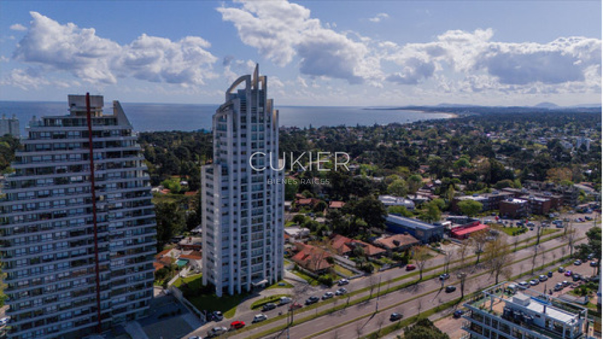 Apartamento ID.4622 - Vendo Apartamento 2 Dormitorios Punta Del Este Roosevelt