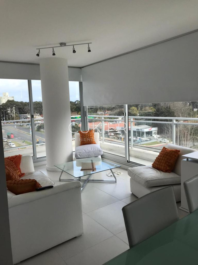 Apartamento ID.583 - Venta y alquiler anual de apartamento de 2 dormitorios en Roosevelt Punta del Este