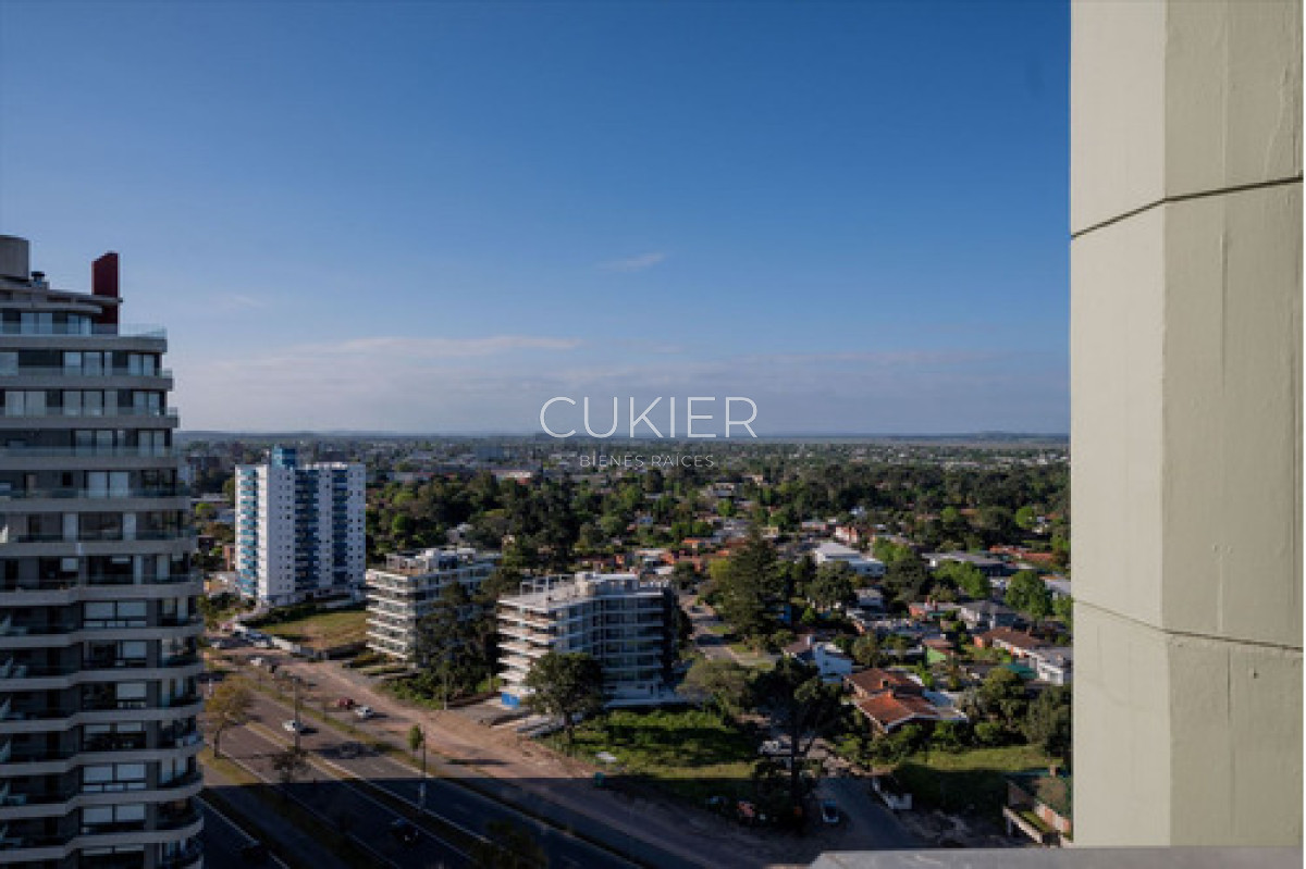 Apartamento ID.4633 - Venta Apartamento Dos Dormitorios Punta Del Este-oportunida