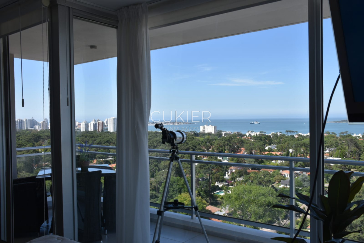 Apartamento ID.1844 - Apartamento en alquiler invernal de 2 dormitorios, en torre con servicios de Roosevelt.