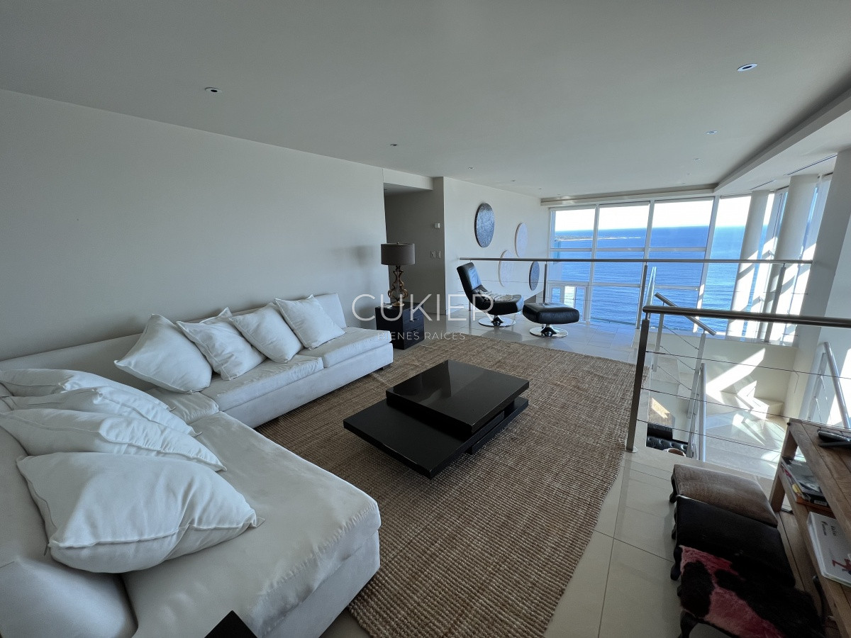 Apartamento ID.871 - Venta espectacular apartamento 4 suites en torre de categoría Aquarela Playa Mansa Punta del Este