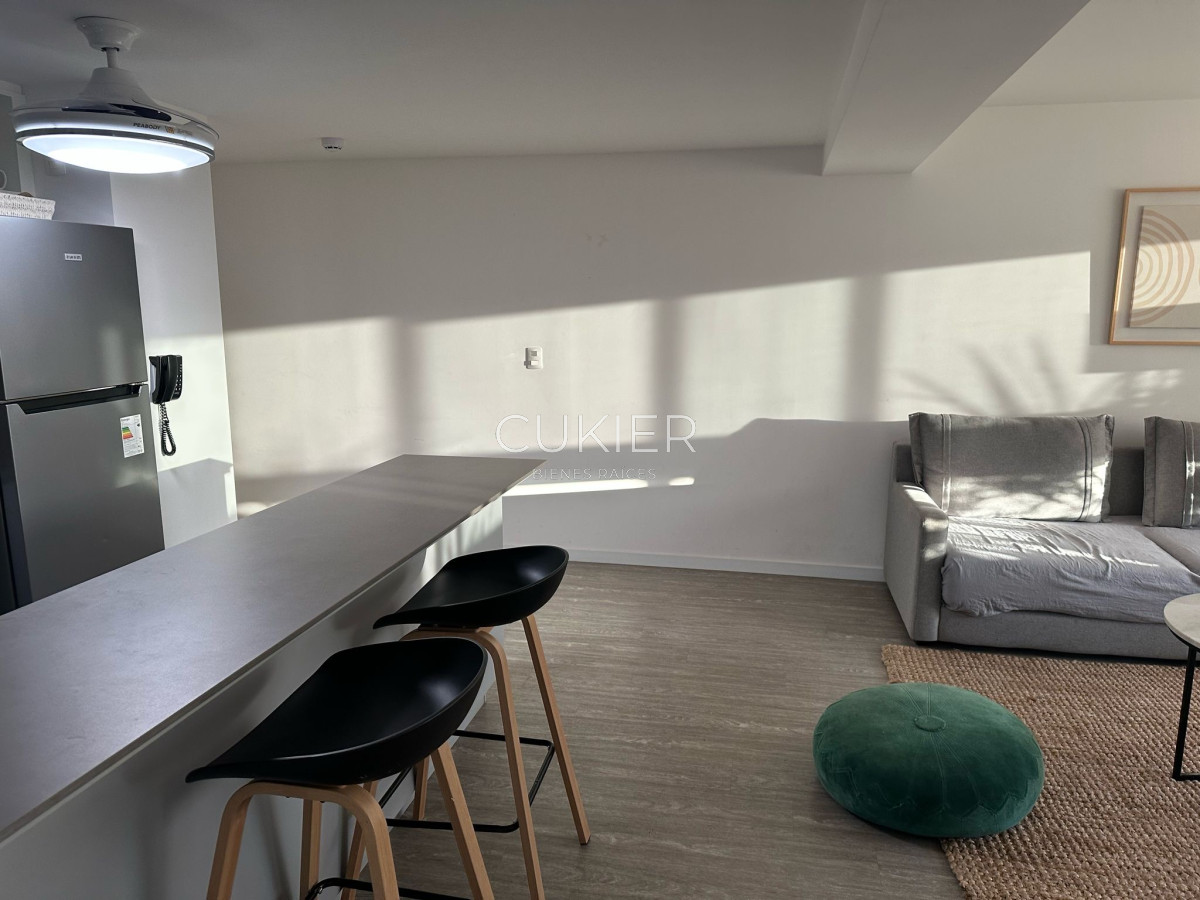 Apartamento ID.4565 - Venta de apartamento 2 dormitorios con terraza propia en edificio con servicios Roosevelt