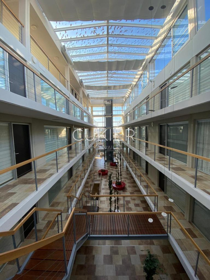 Apartamento ID.3526 - IDEAL RENTA! venta Monoambiente en edificio con servicios en península punta del este 