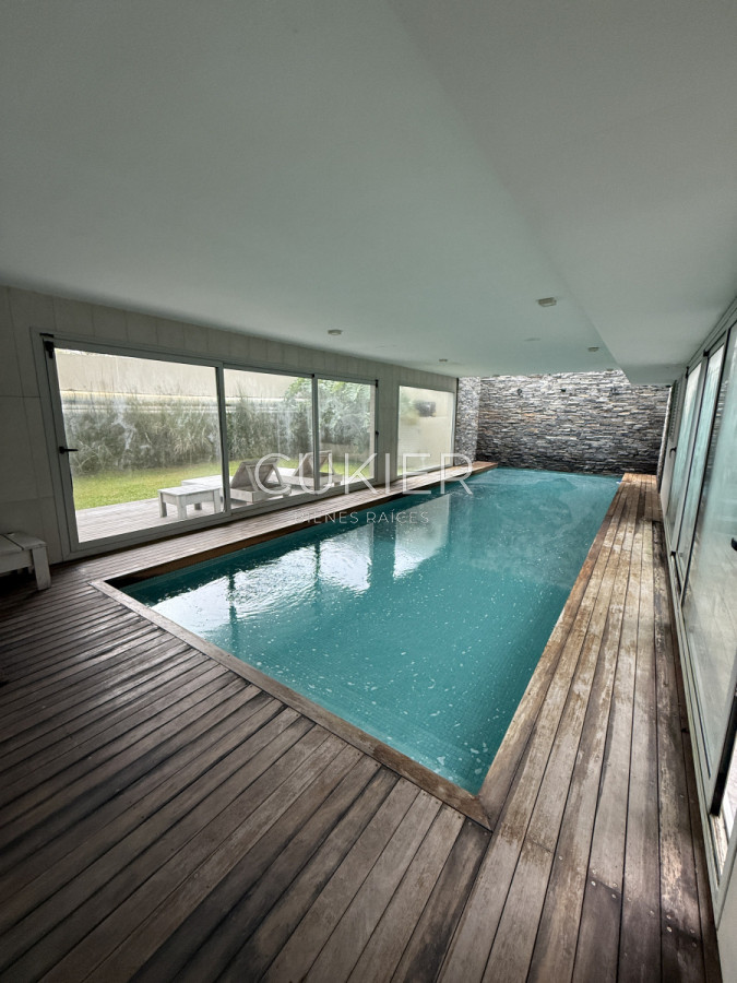 Apartamento ID.4548 - Alquiler anual e invernal apartamento monoambiente con parrillero frente al mar en playa mansa 