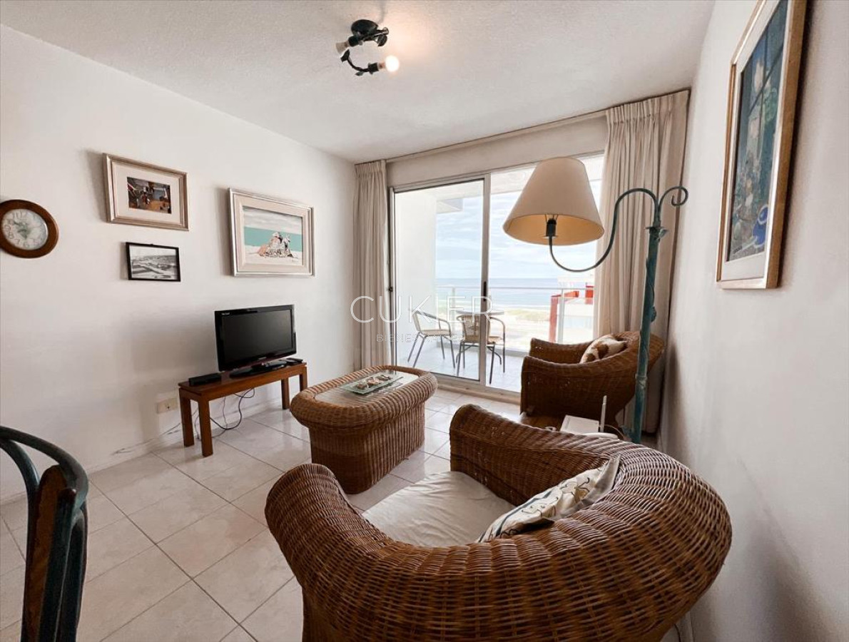 Apartamento ID.1913 - Venta de apartamento 2 dormitorios en Aidy Grill Punta del Este.