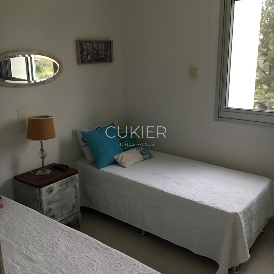 Apartamento ID.1982 - Venta y alquiler anual de apartamento 3 dormitorios en edificio con servicios Roosevelt 