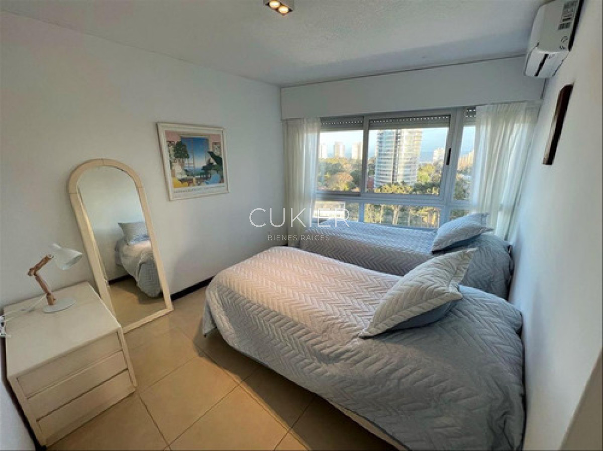 Apartamento ID.4612 - Venta Apartamento Cuatro Dormitorios Punta Este Roosevelt