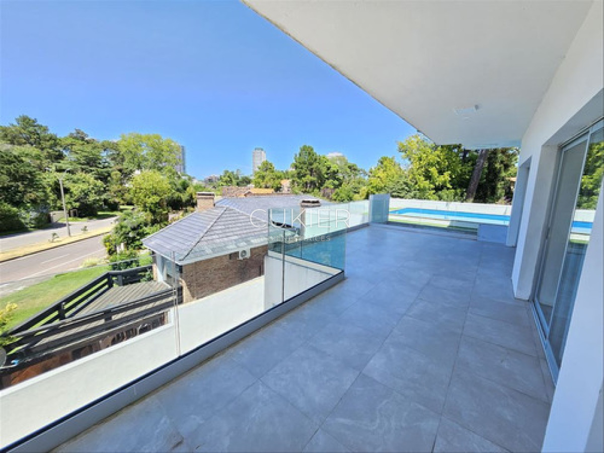 Apartamento ID.4617 - Apartamento En Venta De 2 Dormitorios Playa Mansa