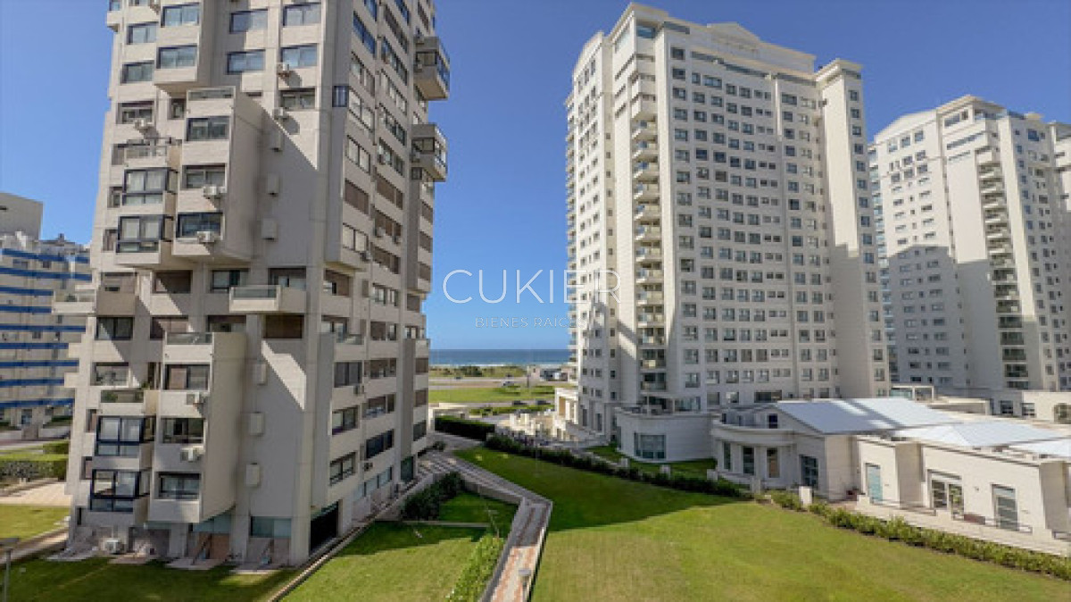Apartamento ID.4614 - Venta Apartamento 3 Dormitorios En Punta Del Este