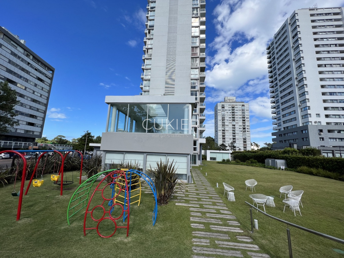 Apartamento ID.1081 - Alquiler anual apartamento 1 dormitorio en edificio con servicios Punta del Este