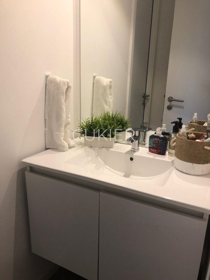 Apartamento ID.4565 - Venta de apartamento 2 dormitorios con terraza propia en edificio con servicios Roosevelt