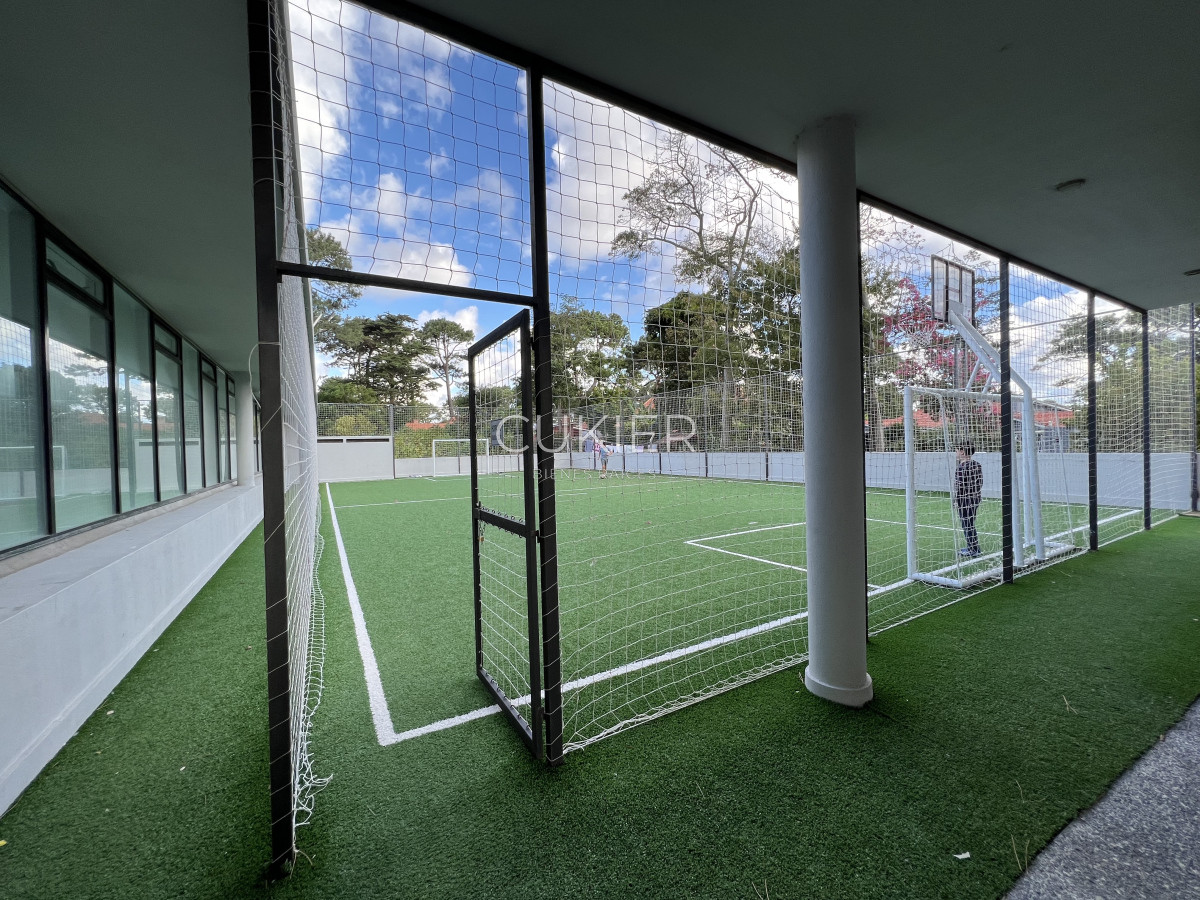 Apartamento ID.4565 - Venta de apartamento 2 dormitorios con terraza propia en edificio con servicios Roosevelt