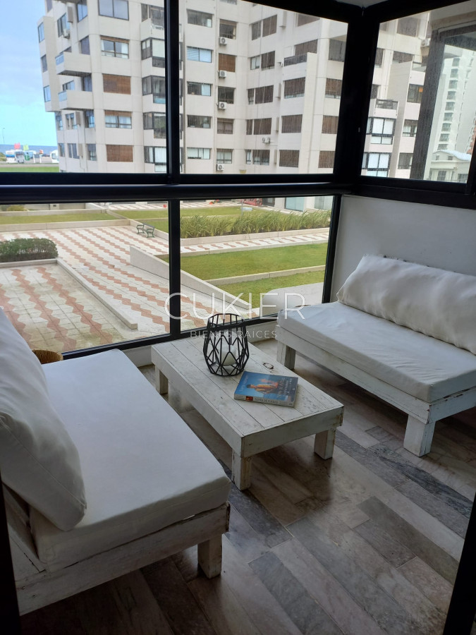 Apartamento ID.2156 - Alquiler anual e invernal de apartamento 3 dormitorios en primera linea Brava 