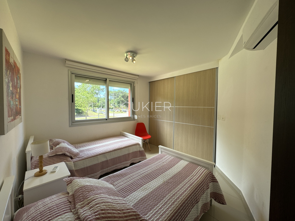 Apartamento ID.3553 - VENDO APARTAMENTO 3 DORMITORIOS EN EDIFICIO CON SERVICIOS ZONA CANTEGRIL