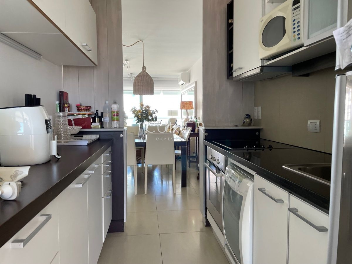 Apartamento ID.1432 - Alquiler anual apartamento 2 dormitorios en torre de categoría Punta del Este