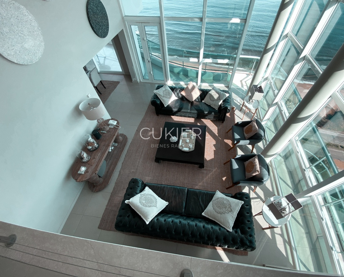 Apartamento ID.871 - Venta espectacular apartamento 4 suites en torre de categoría Aquarela Playa Mansa Punta del Este