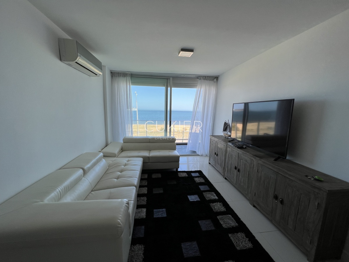 Apartamento ID.1541 - Alquiler anual y invernal de apartamento 2 dormitorios frente al mar en playa mansa