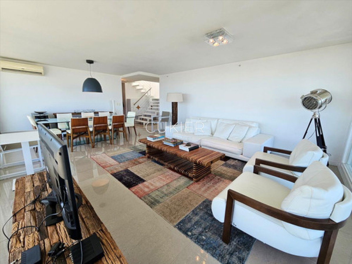 Apartamento ID.4608 - Venta, Penthouse 3 Dormitorios En Suite En Brava Lobos