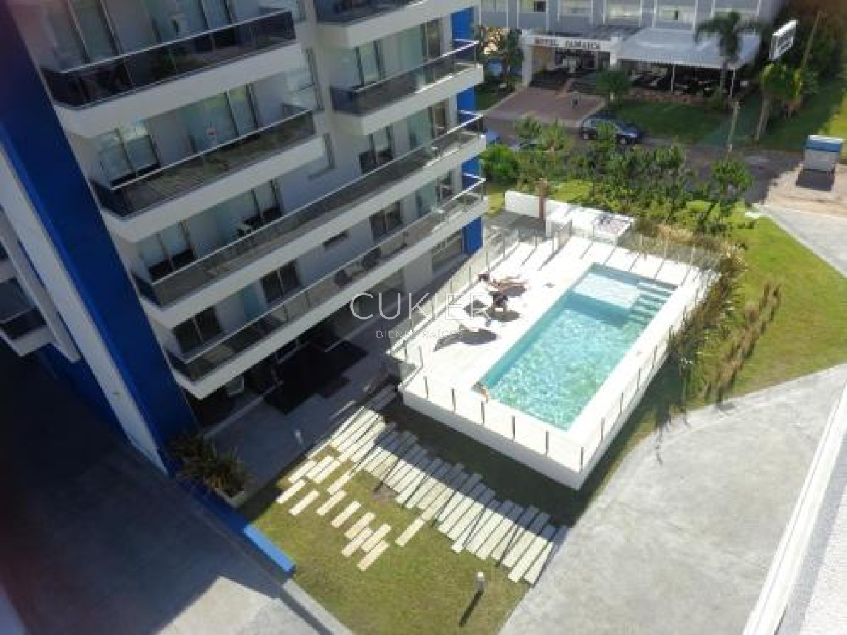Apartamento ID.2664 - Alquiler anual y temporada de apartamento 2 dormitorios a pasos de Playa brava en Punta del este