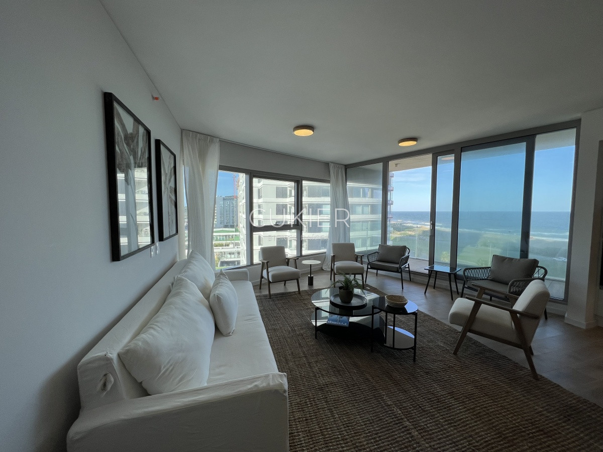 Apartamento ID.1601 - Alquiler anual apartamento 2 dormitorios primera linea Playa Brava en Trump Tower