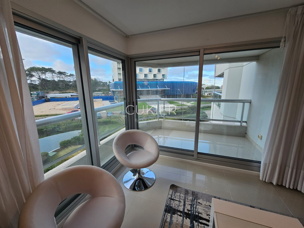 Apartamento ID.2063 - Venta apartamento 2 dormitorios en edificio de categoría en Playa Mansa Punta del Este