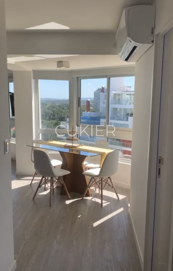 Apartamento ID.1667 - Alquiler anual apartamento 1 dormitorio en edificio con servicios Punta del Este