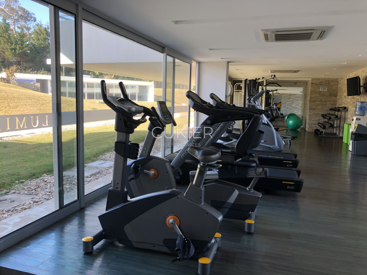 Apartamento ID.352 - Venta apartamento penthouse de 3 dormitorios en primera linea Playa Mansa Punta del Este