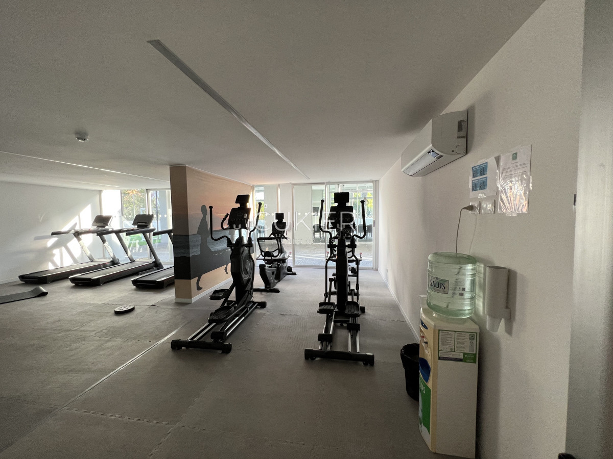 Apartamento ID.4565 - Venta de apartamento 2 dormitorios con terraza propia en edificio con servicios Roosevelt