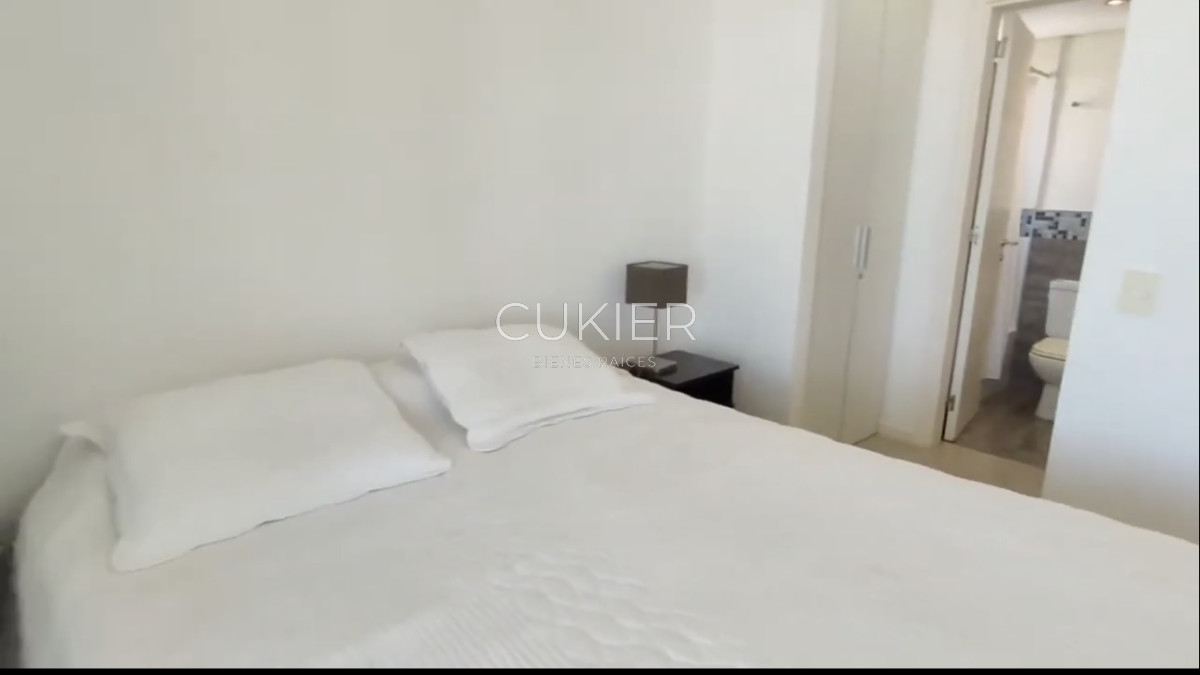 Apartamento ID.2664 - Alquiler anual y temporada de apartamento 2 dormitorios a pasos de Playa brava en Punta del este