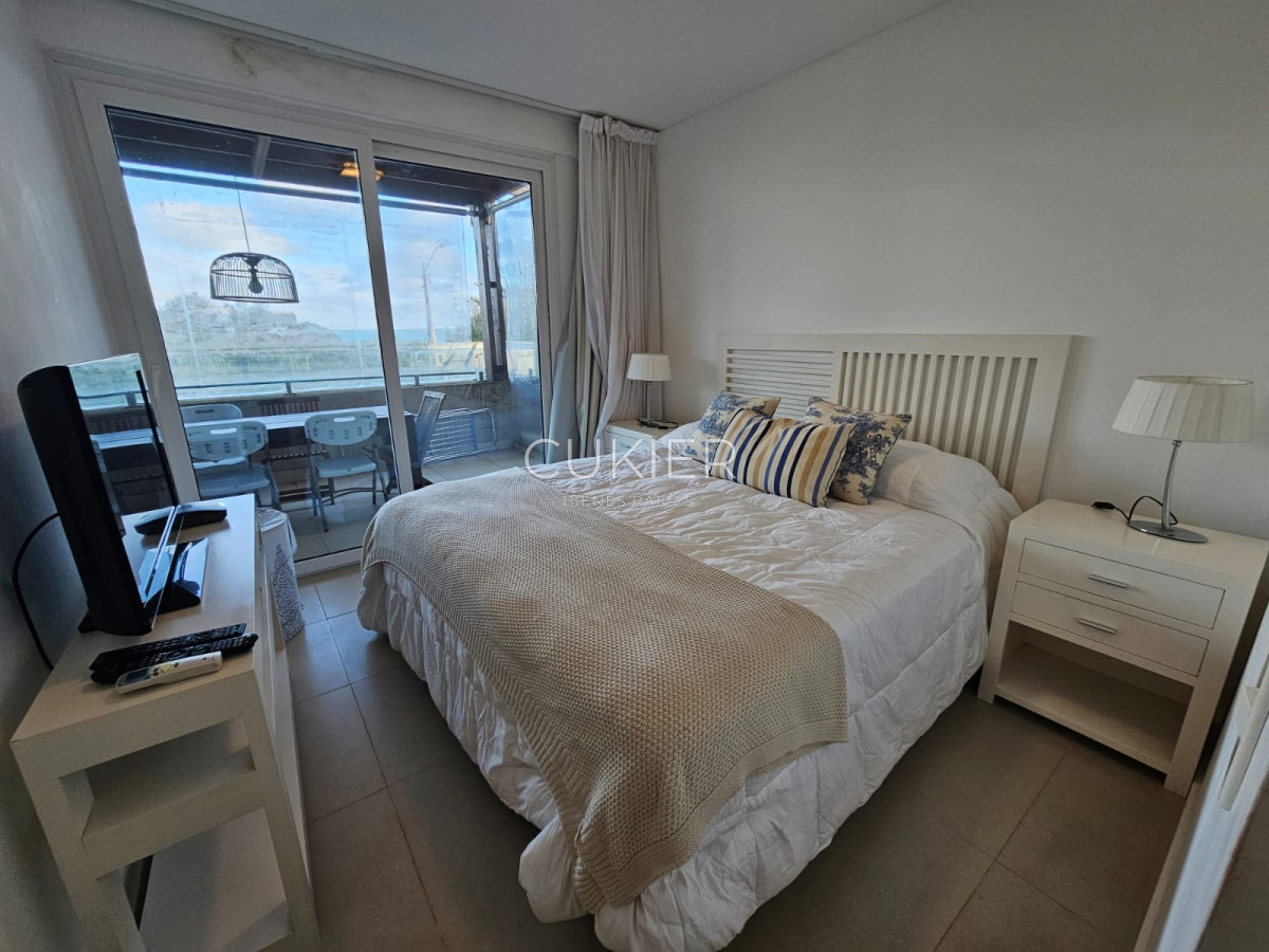 Apartamento ID.2064 - Alquiler anual de apartamento 2 dormitorios con parrillero propio en la Barra Punta del Este