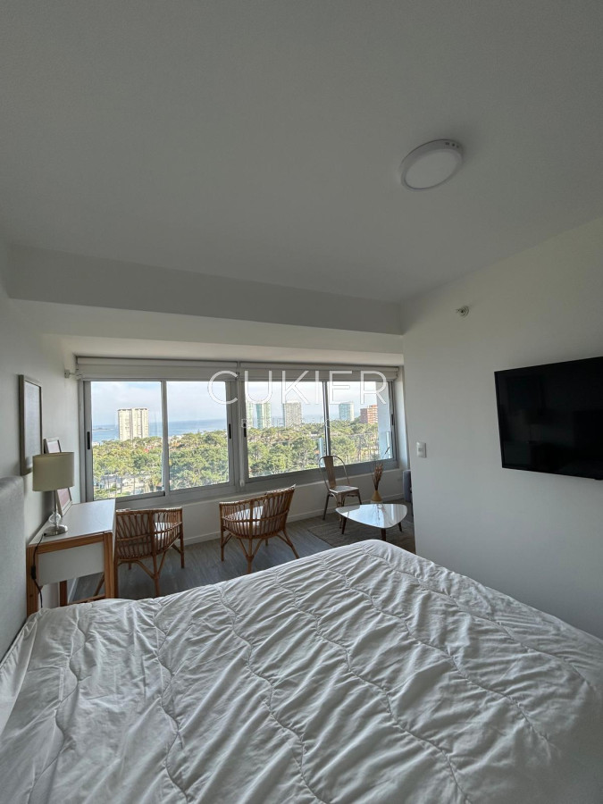 Apartamento ID.4987 - Venta y alquiler anual de apartamento 1 Domritorio en edificio con servicios en Roosevelt 