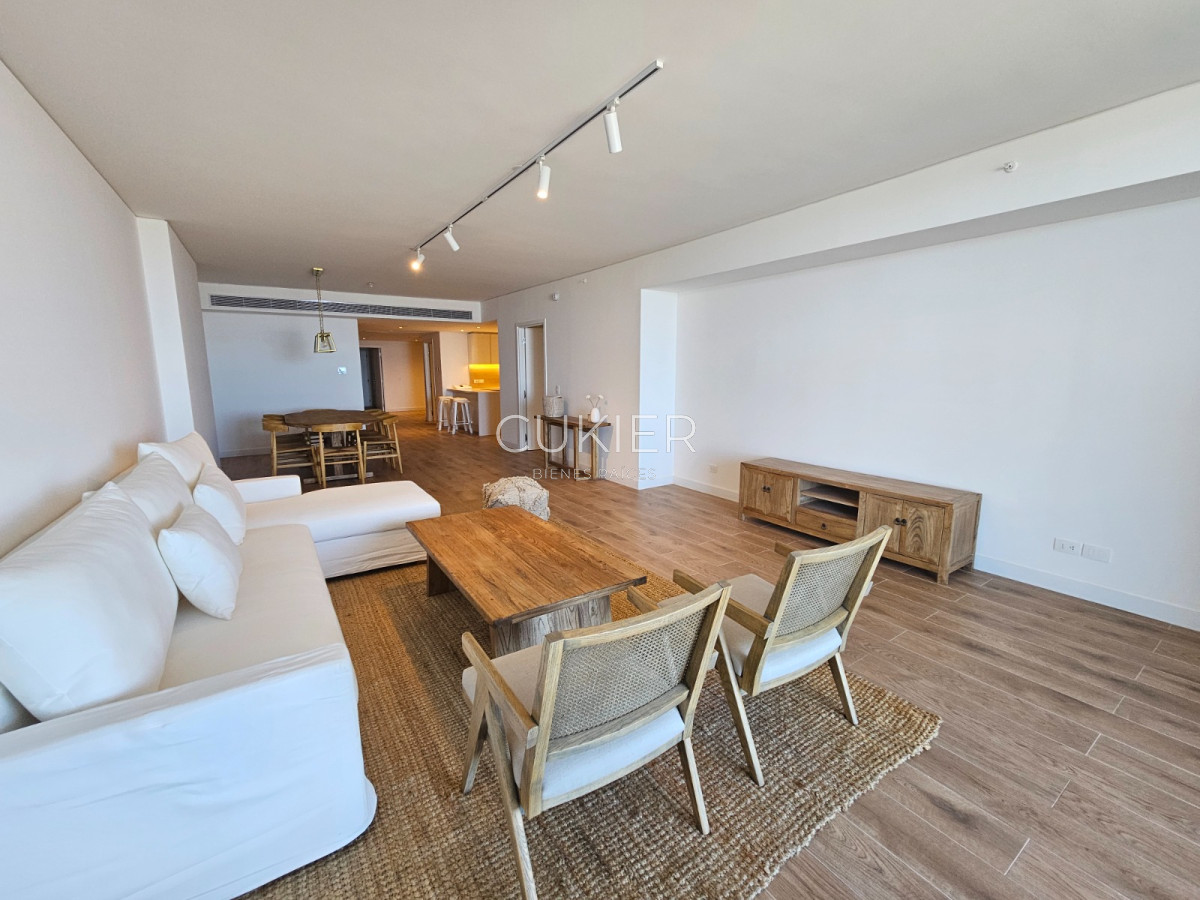 Apartamento ID.3622 - Alquiler anual apartamento 1 dormitorio y medio en torre Trump Tower 