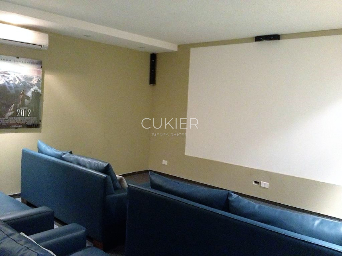 Apartamento ID.3537 - Venta apartamento 3 dormitorios y dependencia en Playa Brava a 100 m del mar 