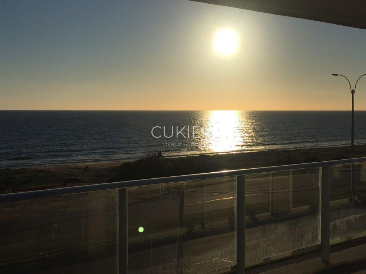 Apartamento ID.1357 - Alquiler anual de apartamento 1 dormitorio frente al mar en playa mansa