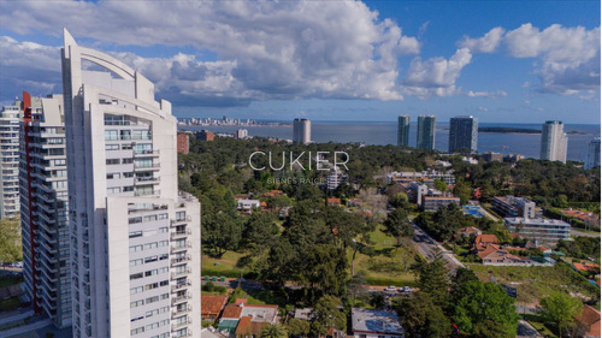 Apartamento ID.4622 - Vendo Apartamento 2 Dormitorios Punta Del Este Roosevelt