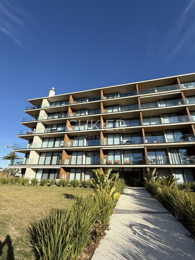 Apartamento ID.4946 - Alquiler anual apartamento 2 dormitorios frente al mar en playa mansa Pinares