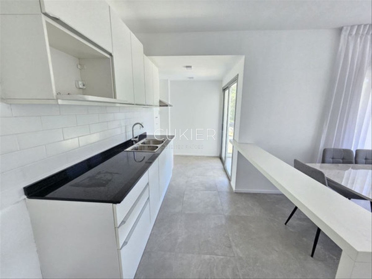 Apartamento ID.4617 - Apartamento En Venta De 2 Dormitorios Playa Mansa