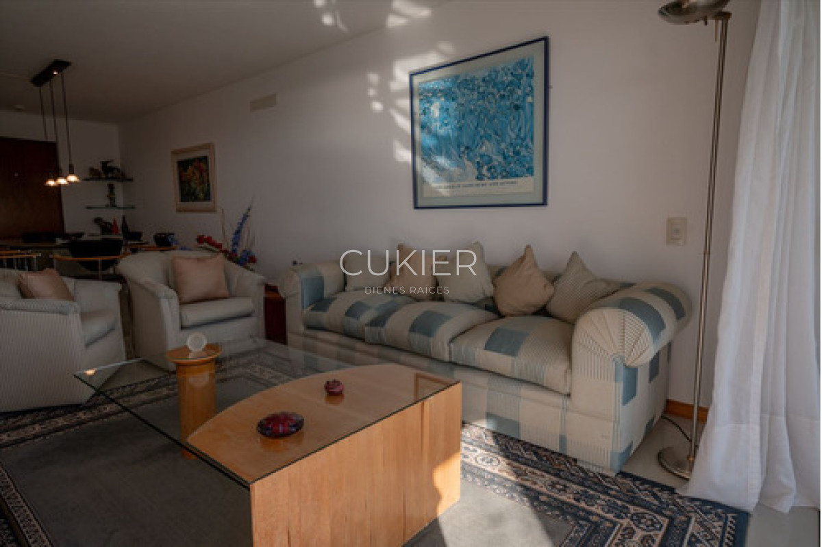 Apartamento ID.4633 - Venta Apartamento Dos Dormitorios Punta Del Este-oportunida