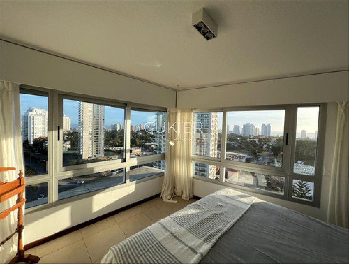 Apartamento ID.4612 - Venta Apartamento Cuatro Dormitorios Punta Este Roosevelt