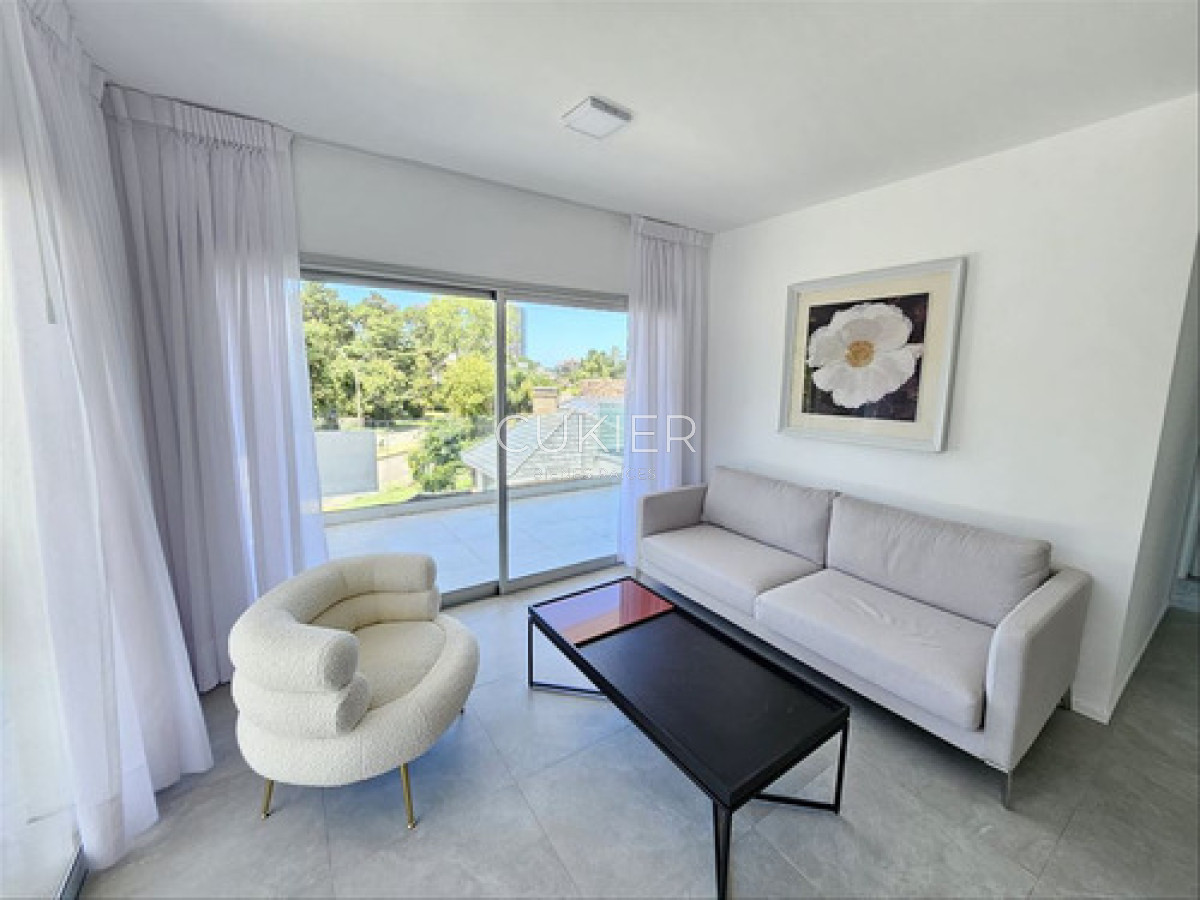 Apartamento ID.4617 - Apartamento En Venta De 2 Dormitorios Playa Mansa