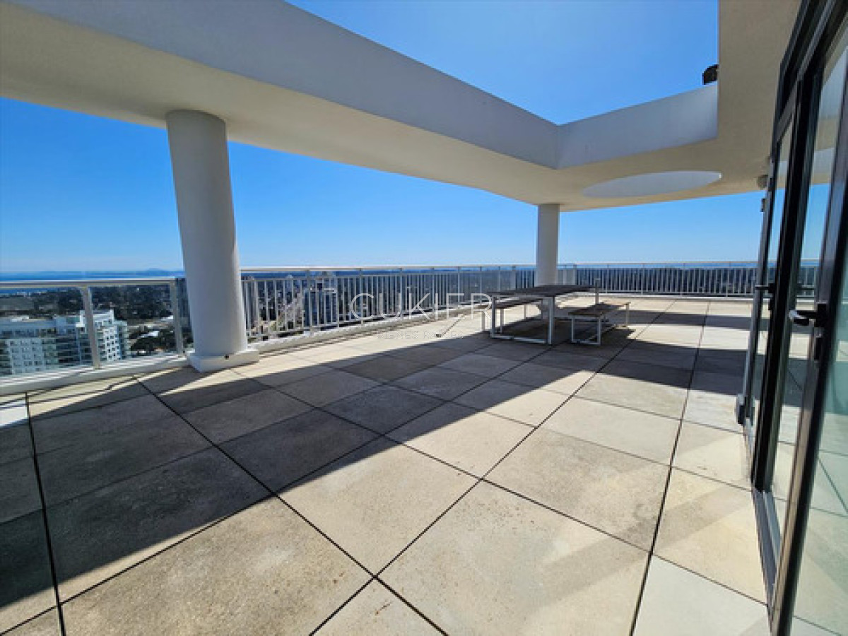 Apartamento ID.4608 - Venta, Penthouse 3 Dormitorios En Suite En Brava Lobos