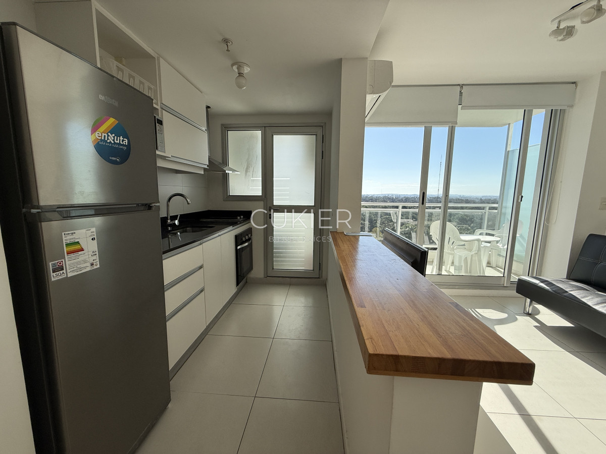 Apartamento ID.1033 - Se vende en oportunidad apartamento 1 dormitorio en edificio con servicios 