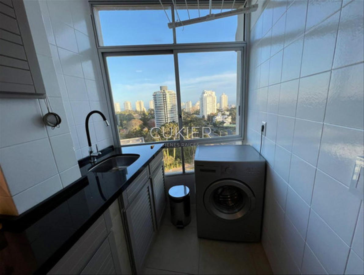 Apartamento ID.4612 - Venta Apartamento Cuatro Dormitorios Punta Este Roosevelt