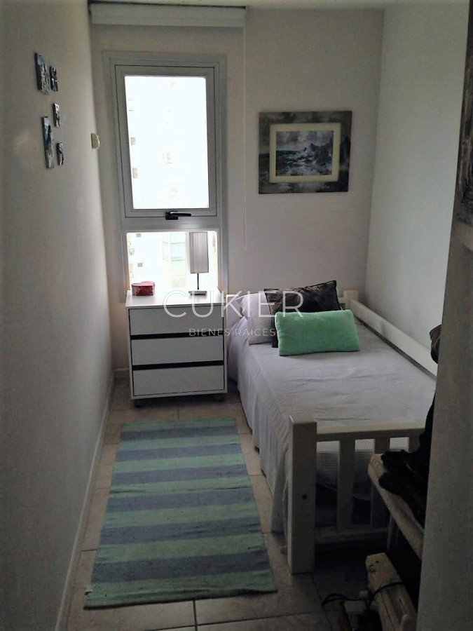 Apartamento ID.3537 - Venta apartamento 3 dormitorios y dependencia en Playa Brava a 100 m del mar 