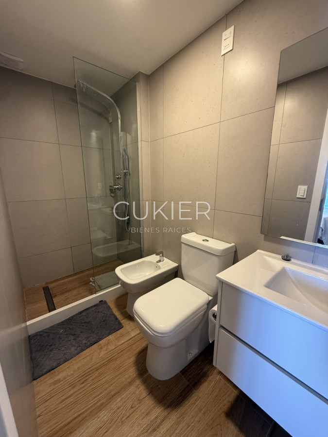 Apartamento ID.4946 - Alquiler anual apartamento 2 dormitorios frente al mar en playa mansa Pinares